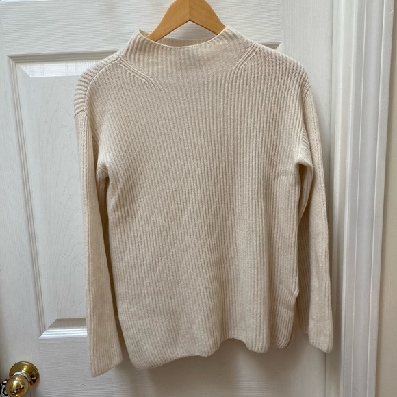Everlane white the Cashmere Rib Mockneck sweater - Picture 2 of 8